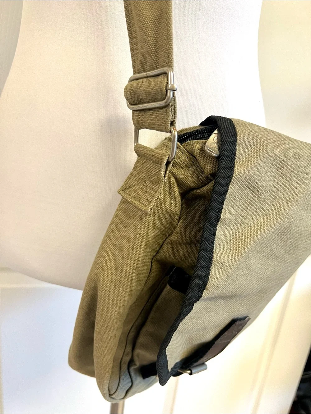 Vintage Sierra Club Khaki Canvas Messenger Shoulder Bag Leather Buckle Utility